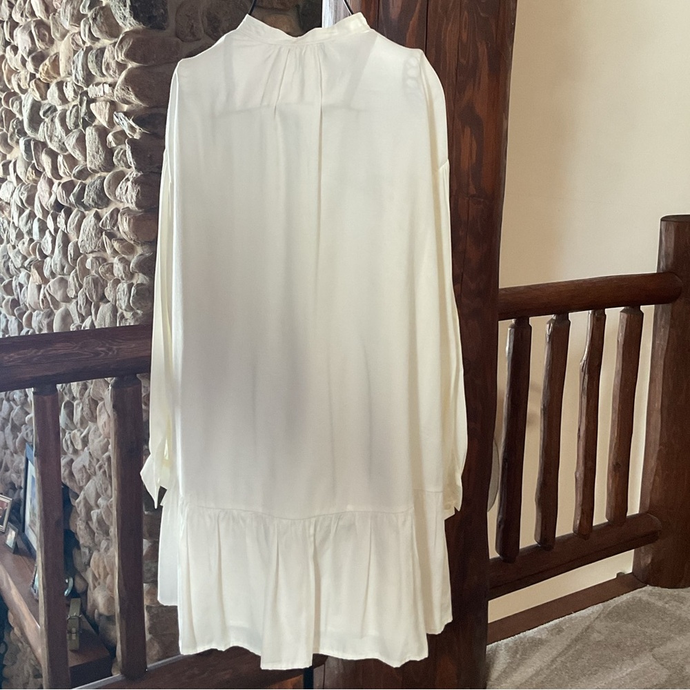 Elizebeth and James white dress, Small - Picture 4 of 6